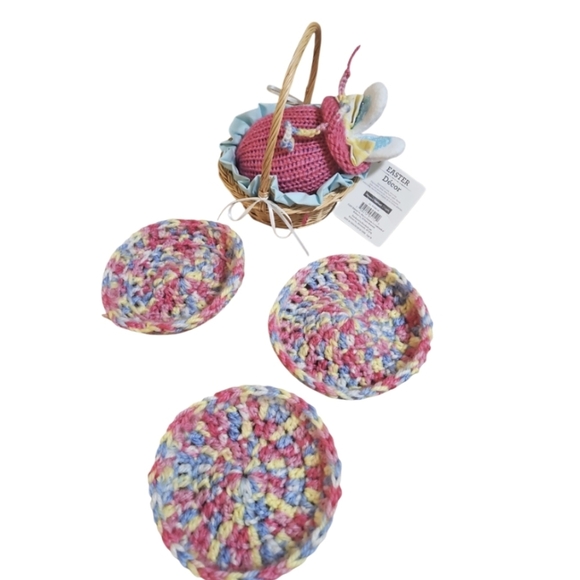 Wicker Basket with Blue Lining 4pc Set Crochet Coasters Spring colors Fabric Egg - Picture 6 of 17